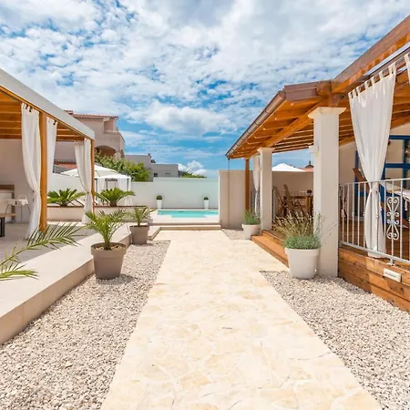 Holiday home Pet Friendly In With Wifi *