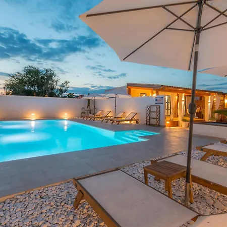 Holiday home Pet Friendly In With Wifi