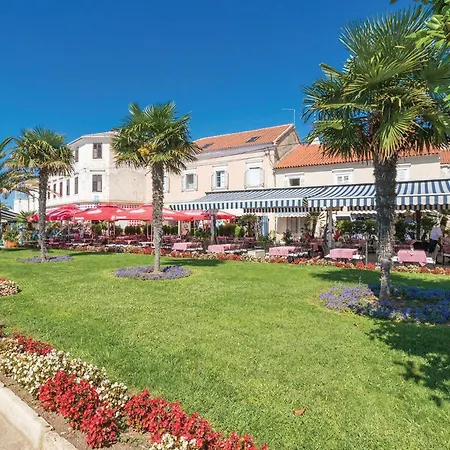 Lovely In * Biograd Na Moru