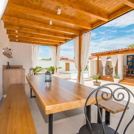 Lovely In Biograd Na Moru